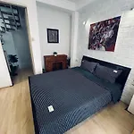 Old Quater/Modern Apt/Super Location