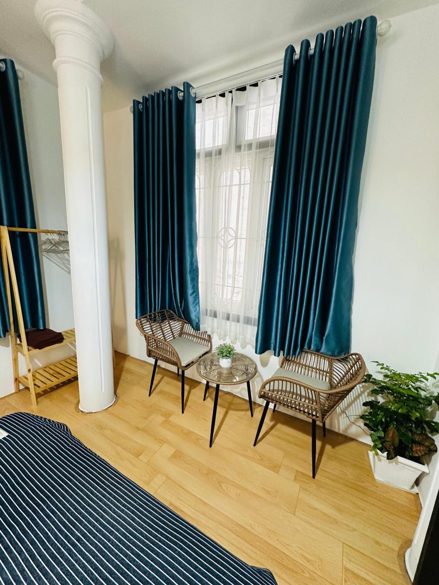 Old Quater/modern Apt/super Location * Hà Nội